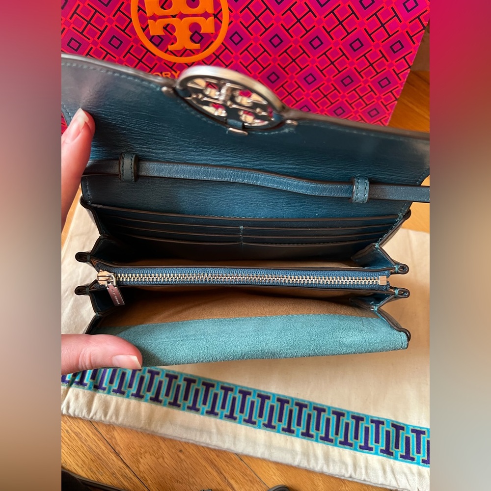 Tory Burch Miller Glazed Wallet Crossbody - Picture 11 of 15